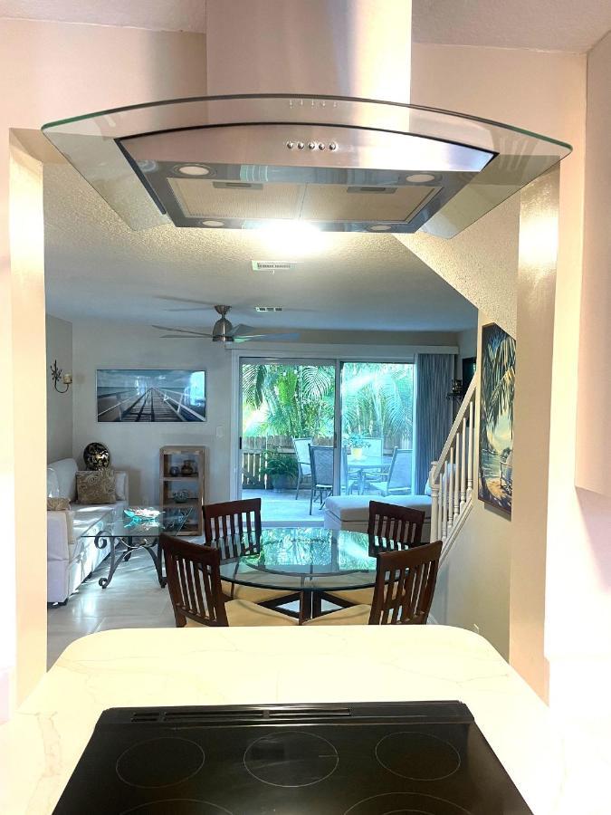 Coastal Townhome In Jupiter 1 Mile To Beach! Экстерьер фото